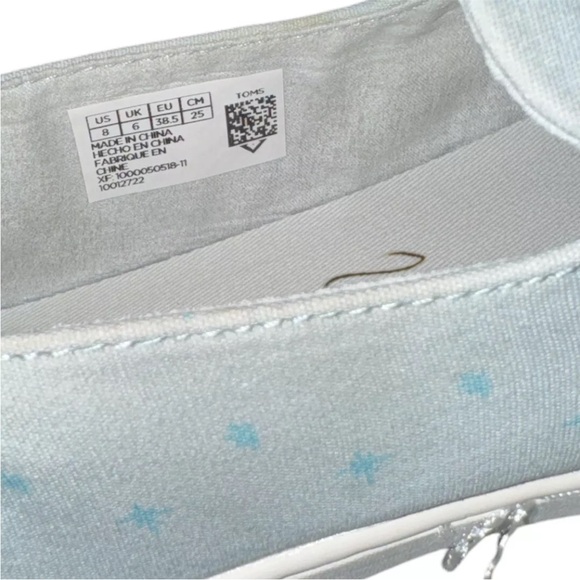 DISNEY X TOMS Cinderella Sky Blue Glass Slipper Canvas Shoes Women’s Size 8 - Picture 6 of 9
